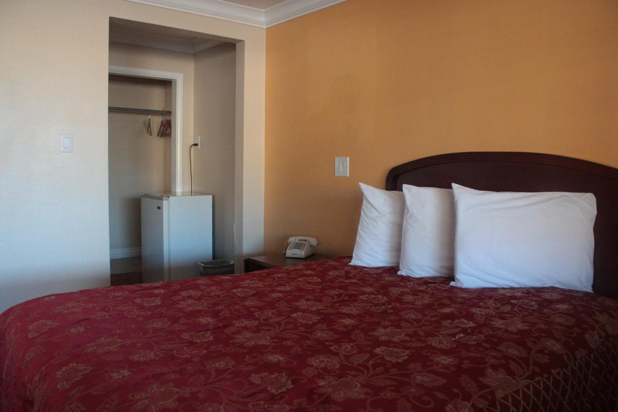 A-1 Budget Motel Κλαμάθ Φολς Δωμάτιο φωτογραφία